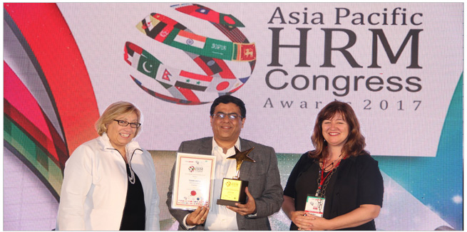 Asia-Pacific-HRM-congress-awards-2017-CEO-Empxtrack4